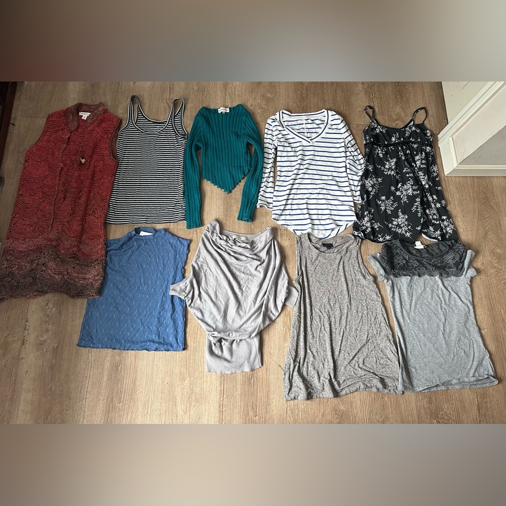 XS Assorted 9 Piece Top Collection - Picture 2 of 13
